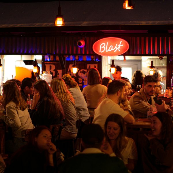 Taproom crowd